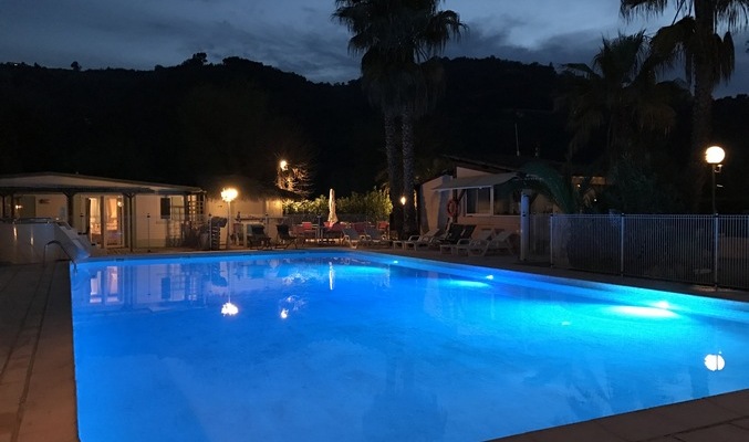 camping avec piscine Alpes Maritimes